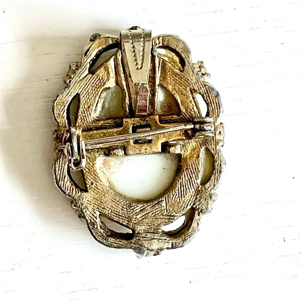 Vintage Rococo Victorian Revival Convertible Cameo Brooch Pendant Romantic Pin